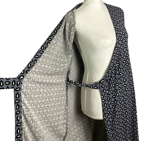 Ann Taylor Hazy Blue Tossed Leaf Wrap Dress, size 4, 95% Polyester, 5% Spandex - Picture 12 of 15